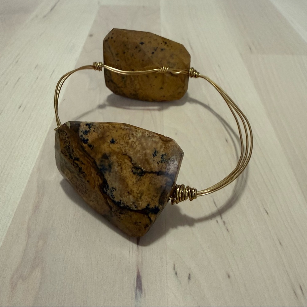 ✔️Natural Stone and Wire Bracelet